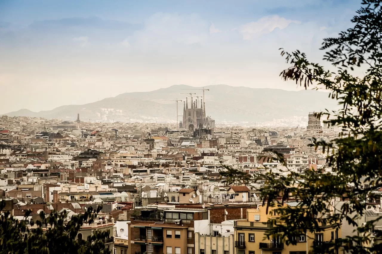 Bil­dungs­ur­laub in Bar­ce­lo­na: Eine Kom­bi­na­ti­on aus Ler­nen und Erle­ben